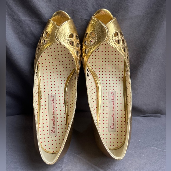 sz 6 retro style gold peep-toe pumps - Picture 4 of 5